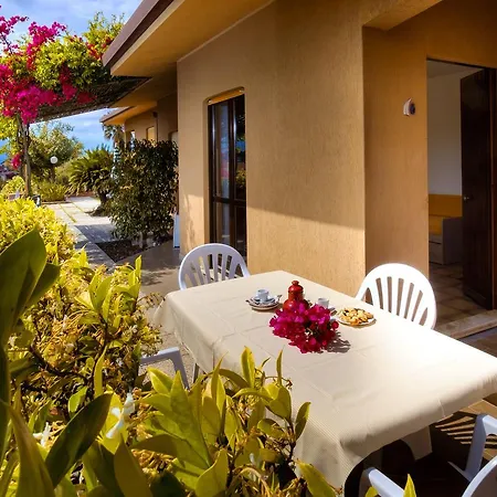 アパートホテル Caffarena 4*