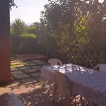 Caffarena מלון דירות 4*