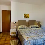 Caffarena 4* ארבאטקס