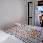 מלון דירות Caffarena 4*