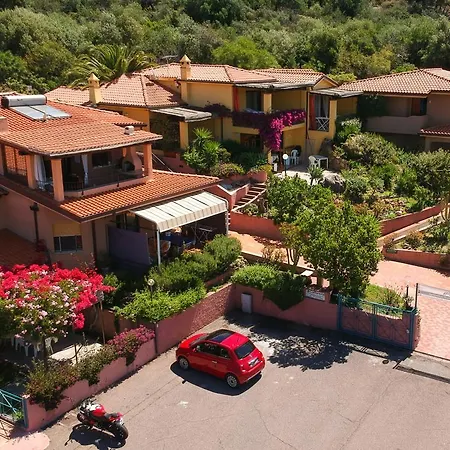 Ξενοδοχείο με διαμερίσματα Caffarena Àrbatax