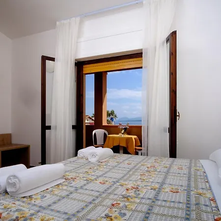 Aparthotel Caffarena Àrbatax