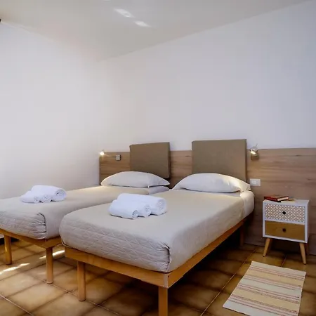 Aparthotel Caffarena Àrbatax