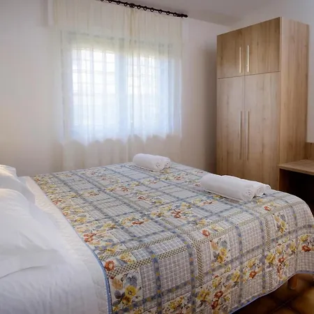 Aparthotel Caffarena Àrbatax